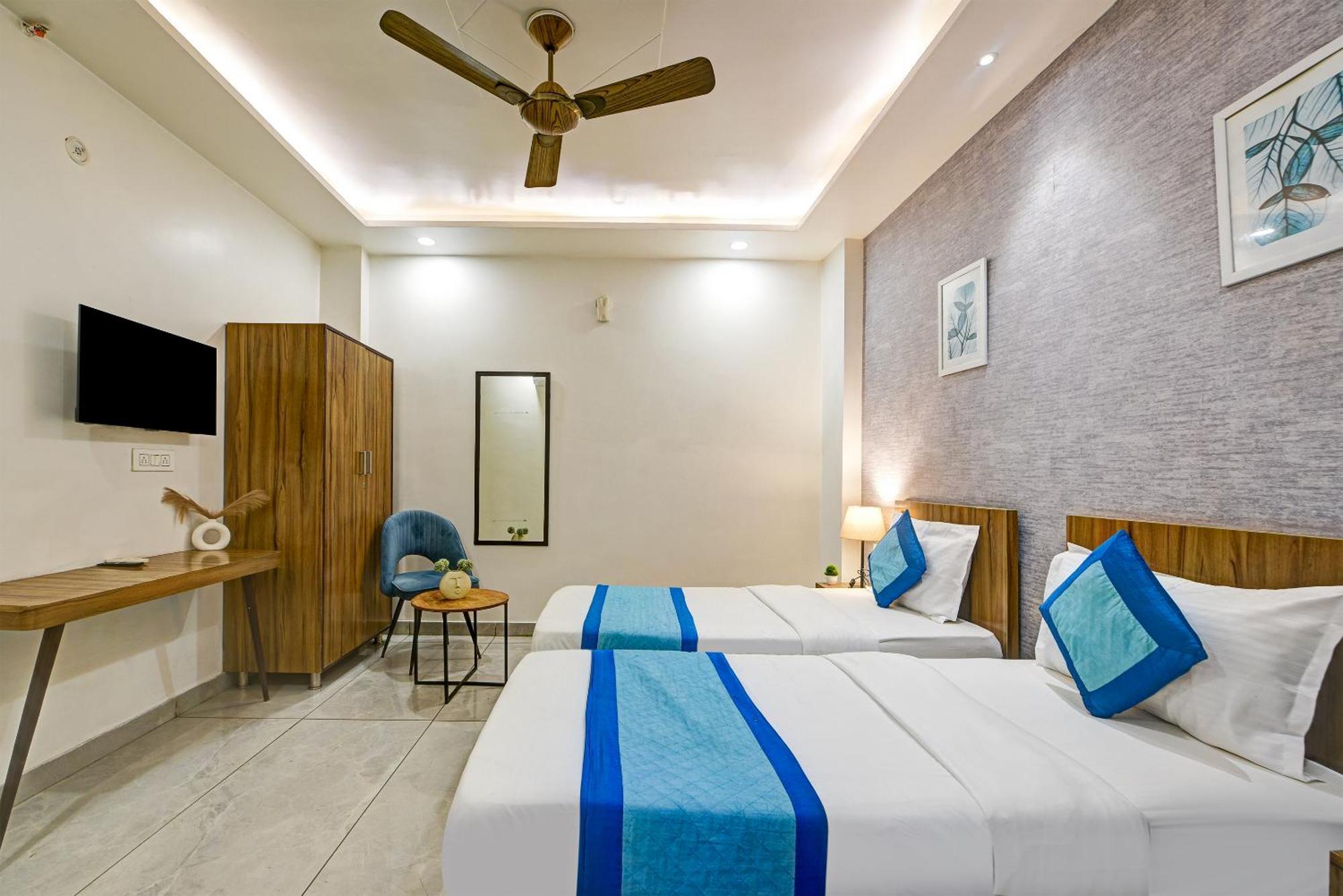 Gallivanto Inn Дели Экстерьер фото