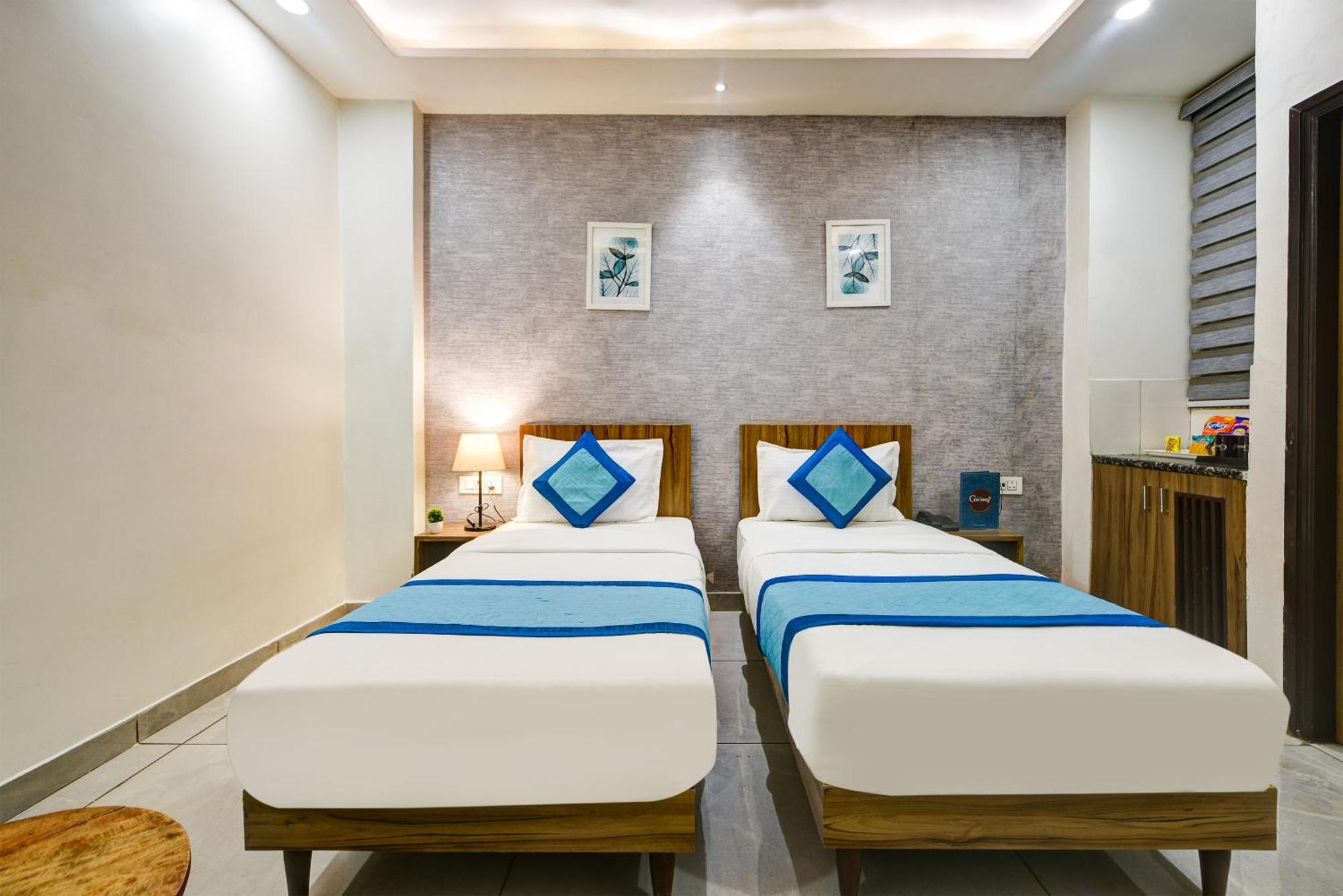 Gallivanto Inn Дели Экстерьер фото