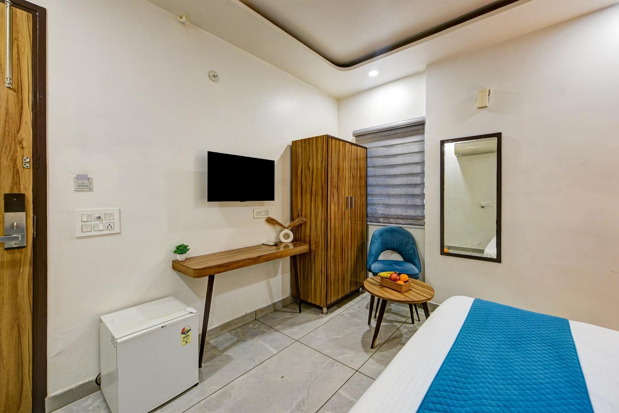 Gallivanto Inn Дели Экстерьер фото