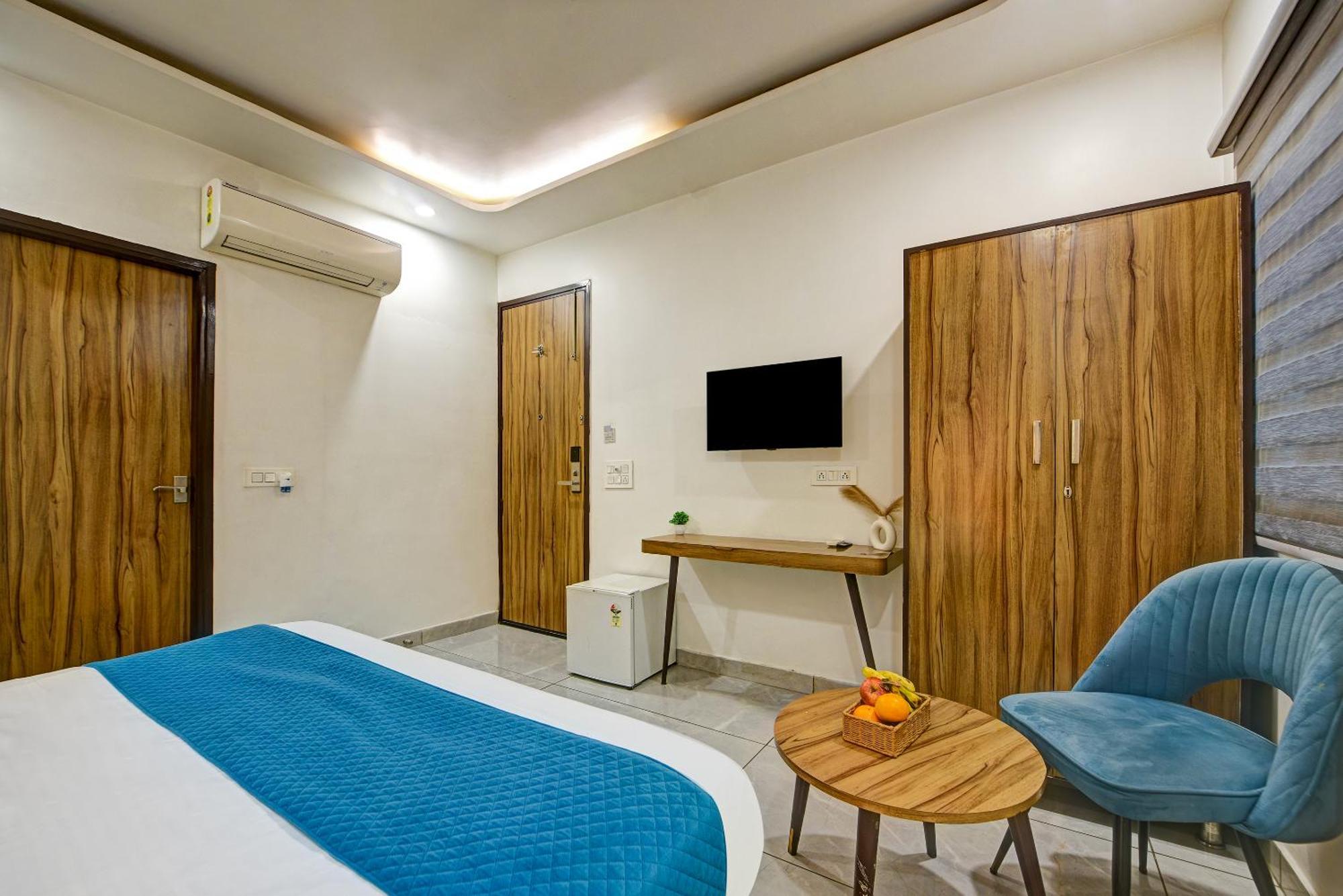 Gallivanto Inn Дели Экстерьер фото
